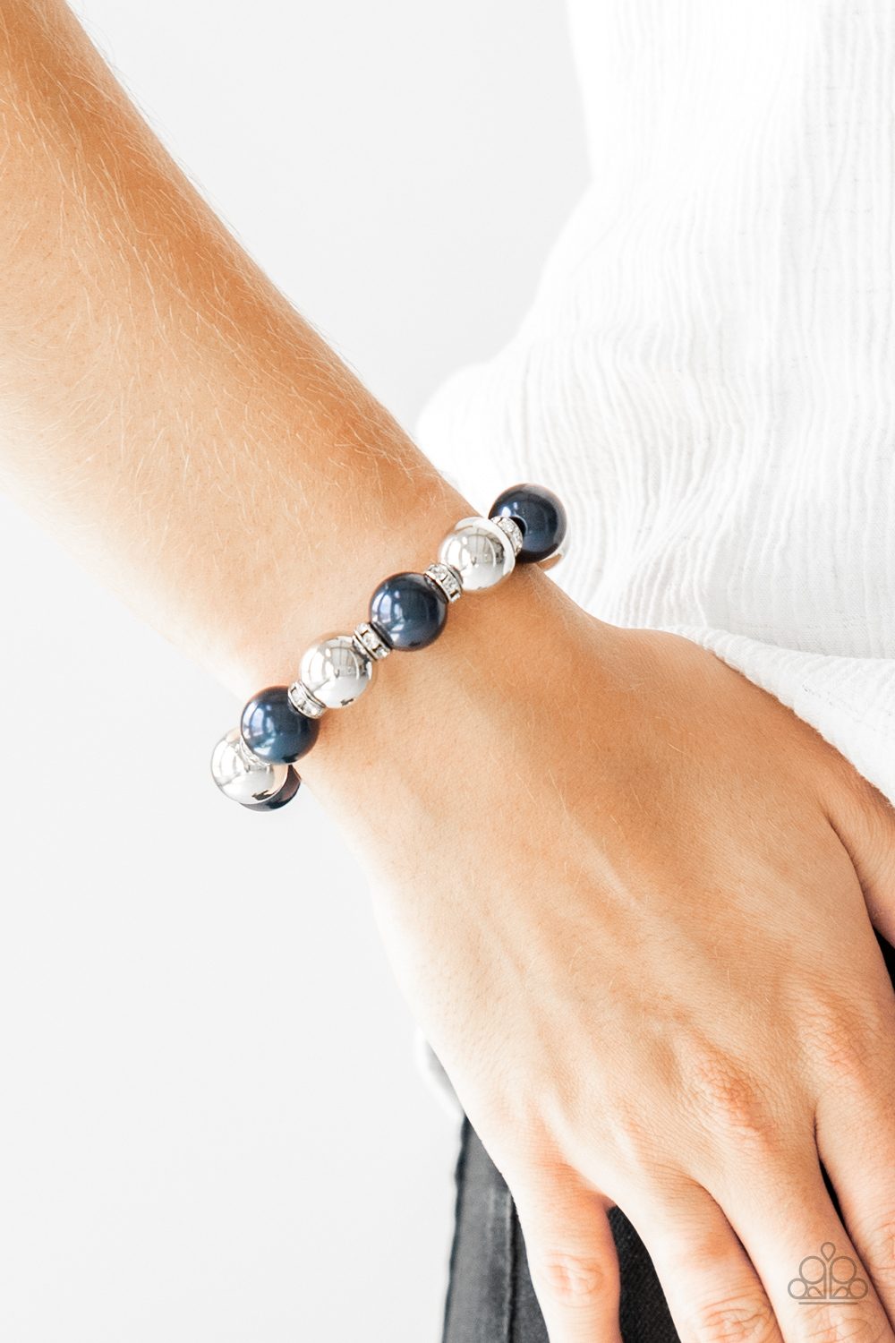 Paparazzi blue deals pearl bracelet