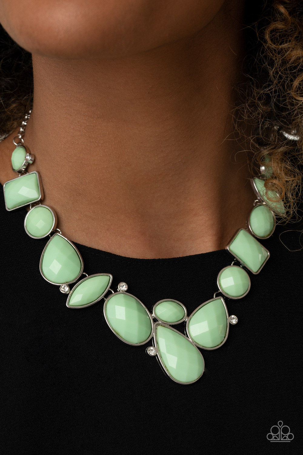 Paparazzi Necklace ~ Blissfully Bridesmaid - Green – Paparazzi Jewelry |  Online Store | DebsJewelryShop.com