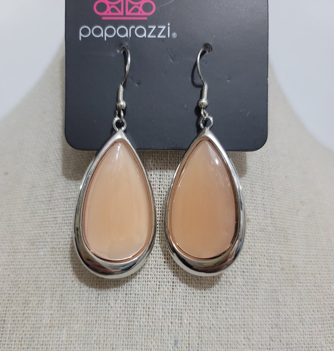 Paparazzi Earrings - Absolutely Ageless - Brown – jewelryandbling.com