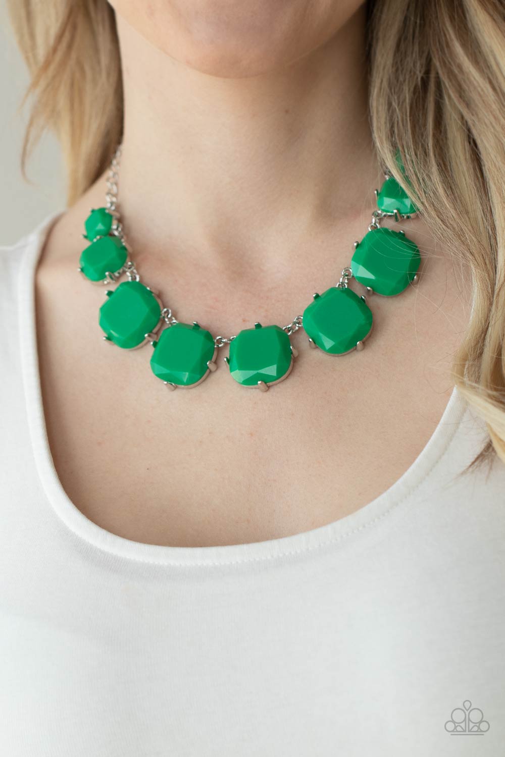 Party Girl Glow - Green Paparazzi Necklace – jemtastic jewelry